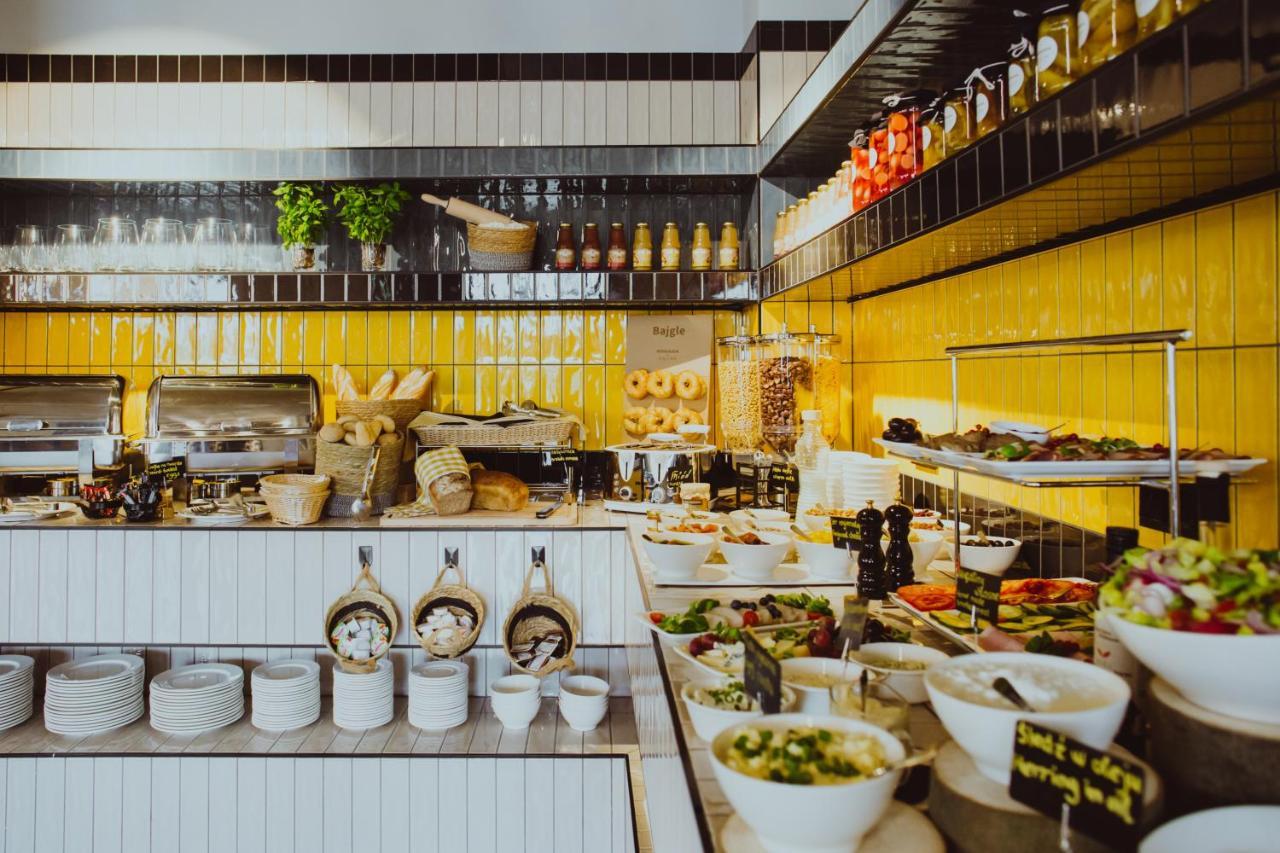 Arche Hotel Wroclaw Airport Екстер'єр фото